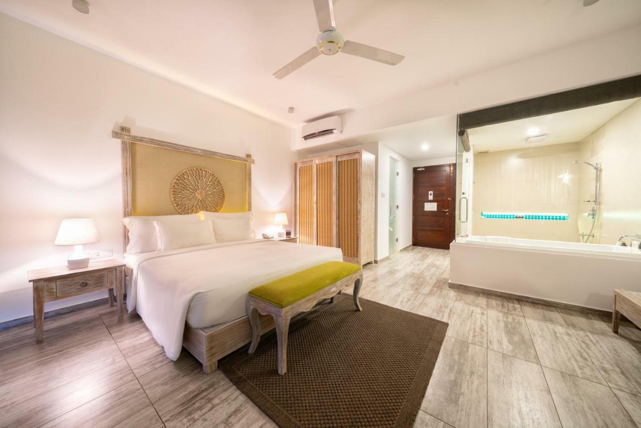 Triple O Six Otel Mirissa Dış mekan fotoğraf