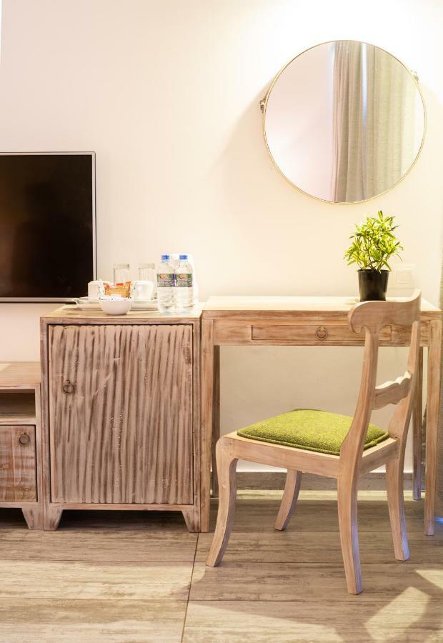 Triple O Six Otel Mirissa Dış mekan fotoğraf